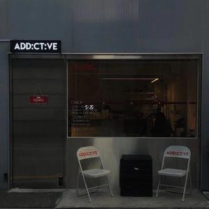 岳丰满大屁股丰满的女人是谁
